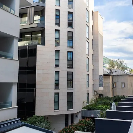 Ro-ma Center Apartment
