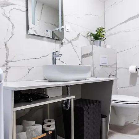 Ro-ma Center دوبروفينك