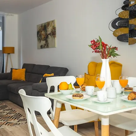 Ro-ma Center دوبروفينك