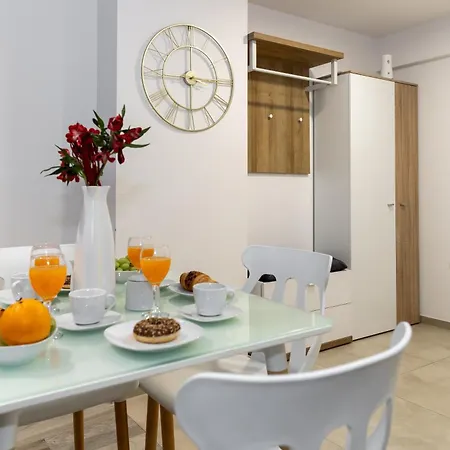 Apartament Ro-ma Center *