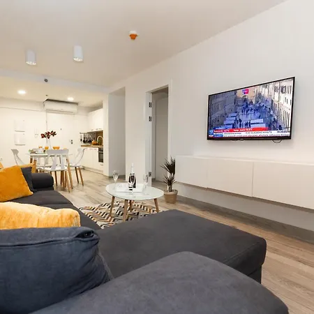 Ro-ma Center Lejlighed *